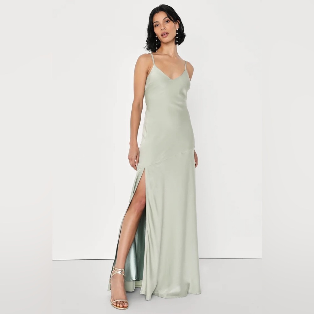 Lulus sage green dress